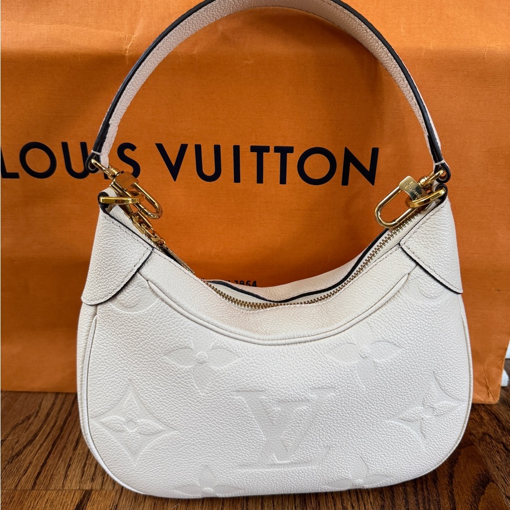 Louis Vuitton Bagatelle Handbag Monogram
Empreinte